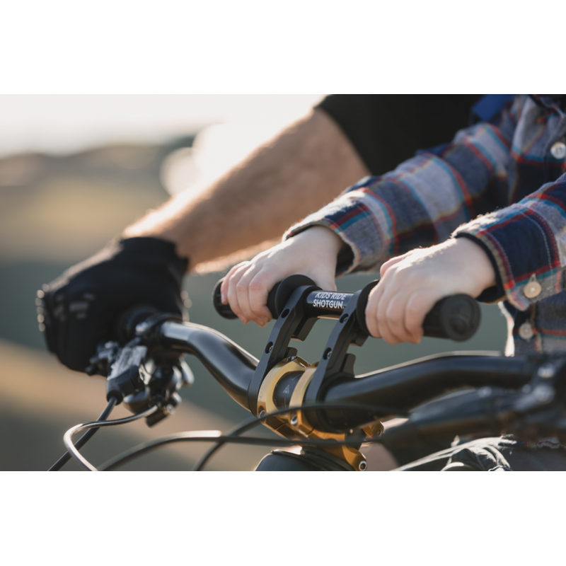 Kids Ride Shotgun 2.0 Baby Seat Combo Box in Black-2