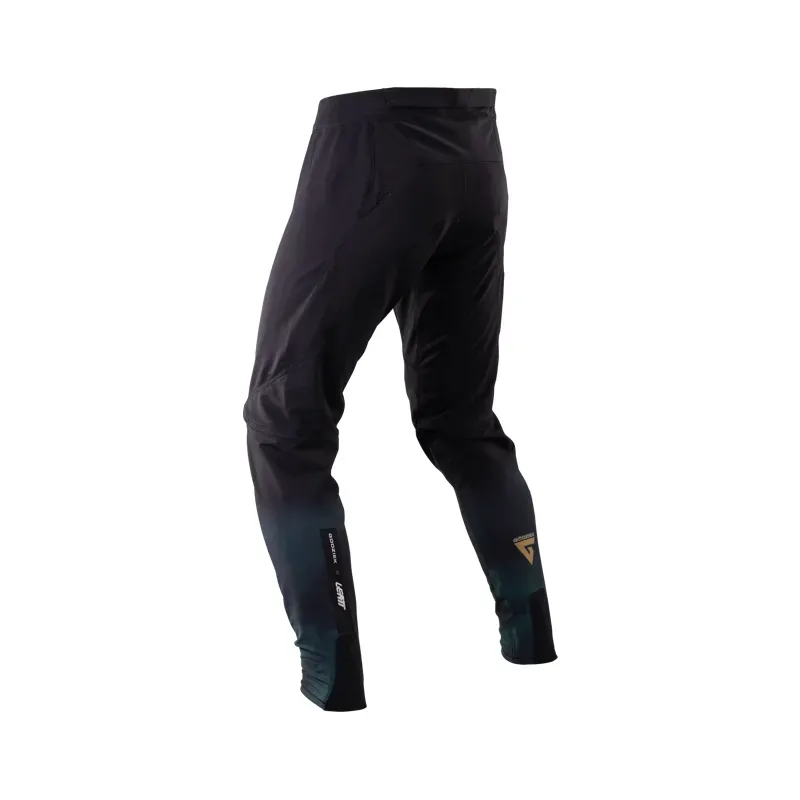 Leatt Gravity 1.0 MTB Ride Kit in Szymon Godziek-3