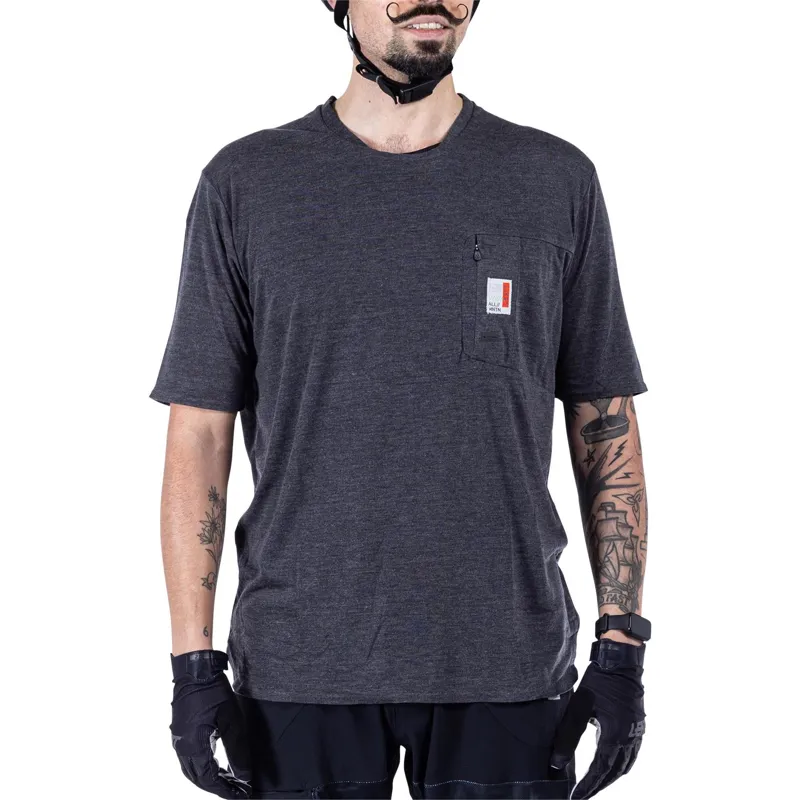 Leatt All Mountain 2.0 MTB Jersey in Black-2