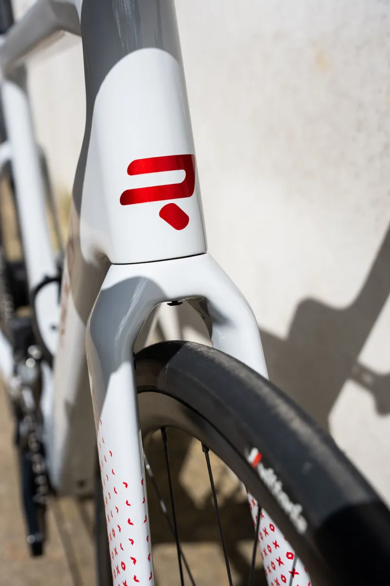 Ridley E-Grifn Road in Battleship Grey - Shimano 105 - 2x12-5