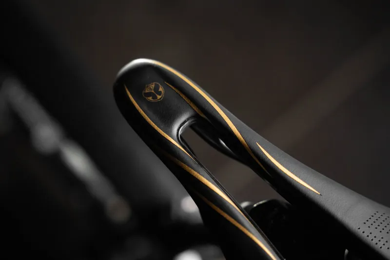 Ridley Invenio Gravel Alu in Black - GRX400 2x10-5