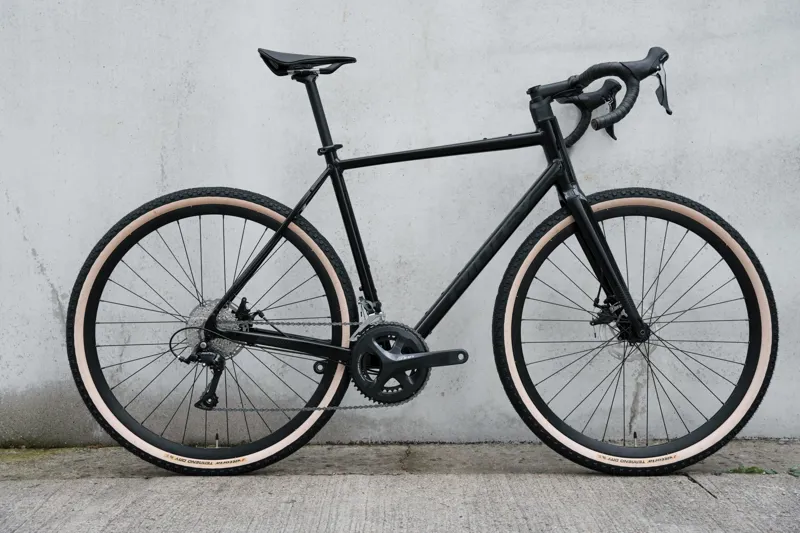 Ridley Kalazy Drop Bar in Black - Shimano Claris 2x8 - Mechanical Disc brake