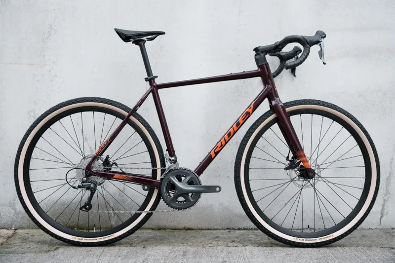 Ridley Kalazy in Bourgogne Red Metallic - Shimano Sora 2x9 Mechanical Disc brake