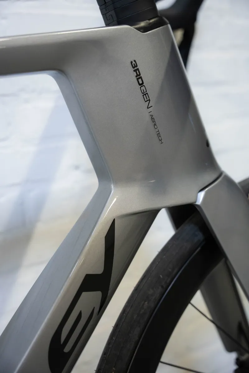 Ridley Noah 3.0 in Empress Grey Metallic - Shimano 105 - 2x12-4