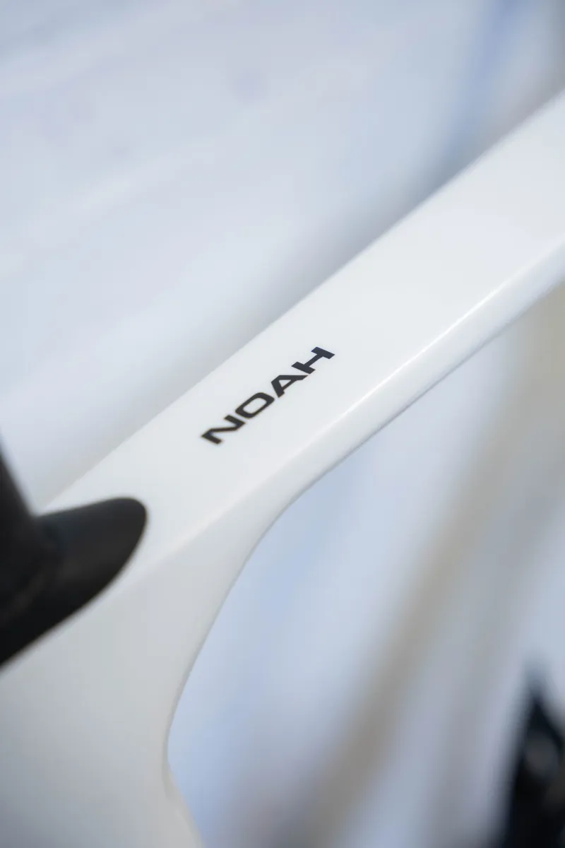 Ridley Noah 3.0 in Pearl White - Shimano 105 - 2x12-1