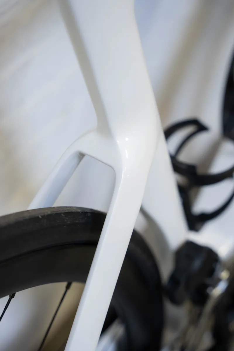 Ridley Noah 3.0 in Pearl White - Shimano 105 - 2x12-5